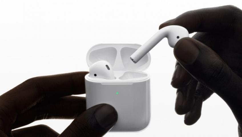 Apple представила наушники AirPods с беспроводной зарядкой